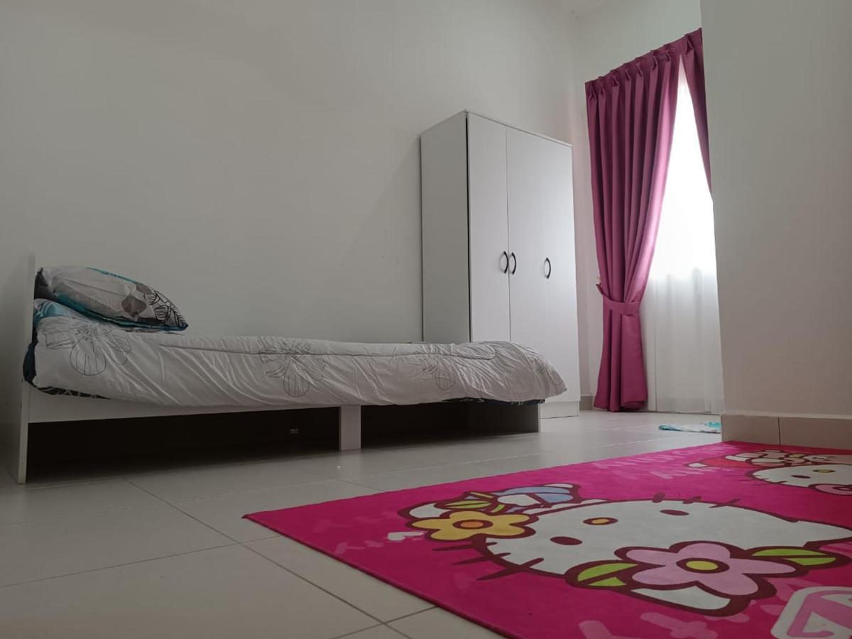 In Homestay Corner Batu Pahat Bagian luar foto