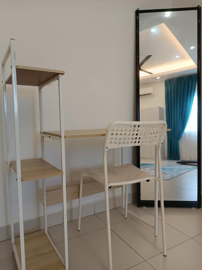 In Homestay Corner Batu Pahat Bagian luar foto